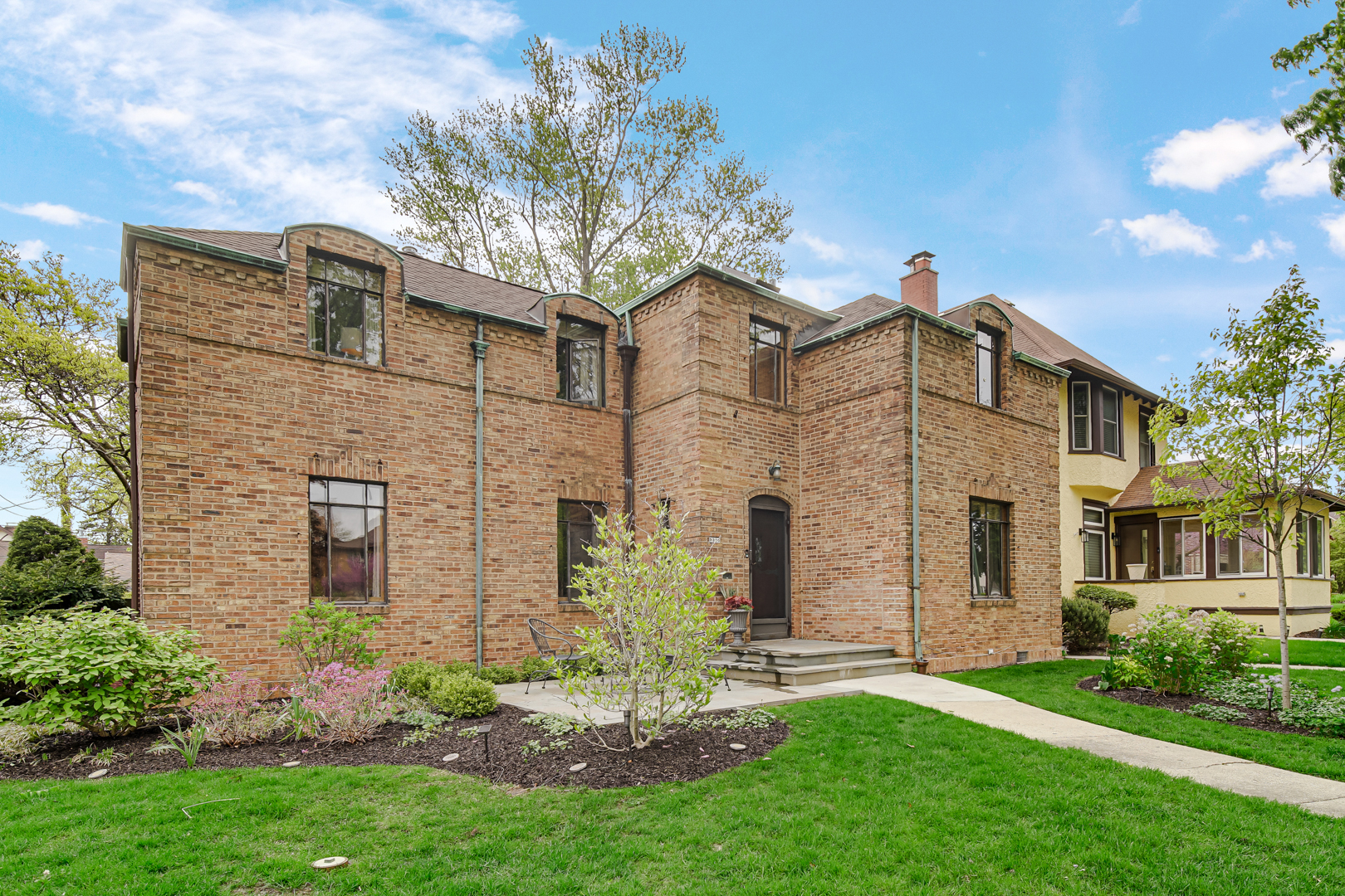 Chicago, Illinois 60643, United States, 5 Bedrooms Bedrooms, ,3 BathroomsBathrooms,Residential,Active,241726