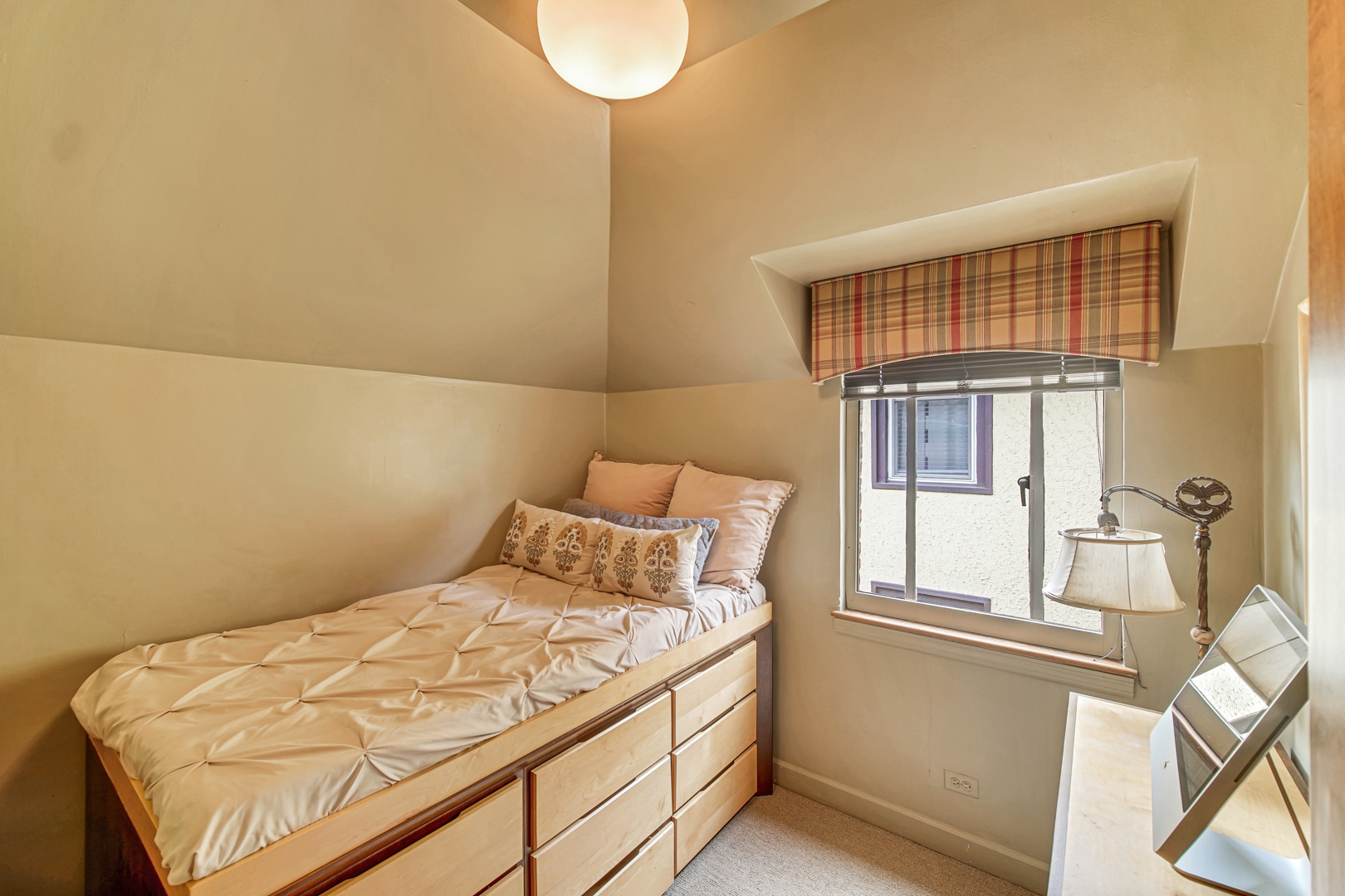 Chicago, Illinois 60643, United States, 5 Bedrooms Bedrooms, ,3 BathroomsBathrooms,Residential,Active,241726