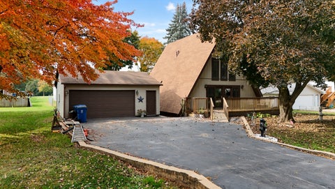 Photo of 404 9th Avenue S, Albany, IL 61230 (MLS # 12795026)