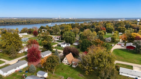 Tiny photo for 404 9th Avenue S, Albany, IL 61230 (MLS # 12795026)
