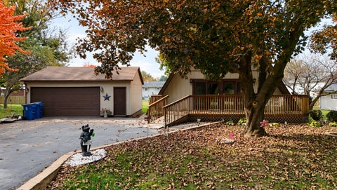 Tiny photo for 404 9th Avenue S, Albany, IL 61230 (MLS # 12795026)