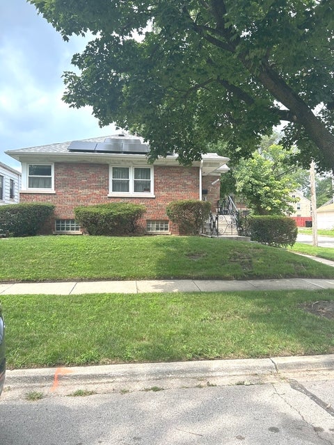 Photo of 12200 S Yale Avenue, Chicago, IL 60628 (MLS # 12734259)