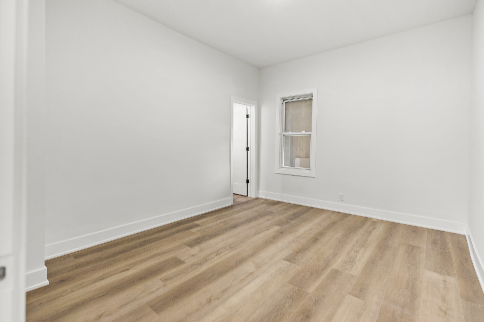 2862 S Keeley Street