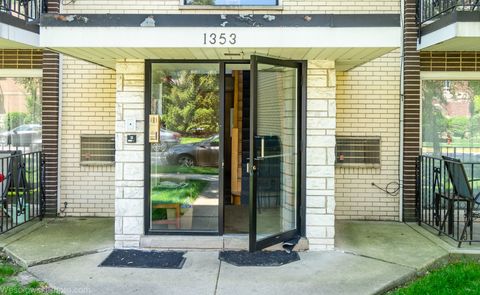 Tiny photo for 1353 Perry Street #5, Des Plaines, IL 60016 (MLS # 12532357)