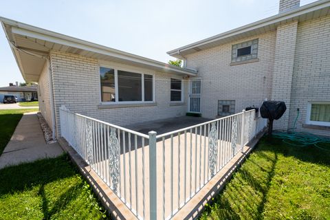 Tiny photo for 10916 Kingston Street, Westchester, IL 60154 (MLS # 12469810)