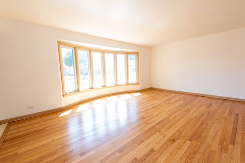Tiny photo for 10916 Kingston Street, Westchester, IL 60154 (MLS # 12469810)