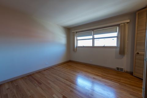 Tiny photo for 10916 Kingston Street, Westchester, IL 60154 (MLS # 12469810)