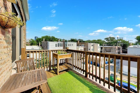 Tiny photo for 1415 W Rascher Avenue #302, Chicago, IL 60640 (MLS # 12732487)