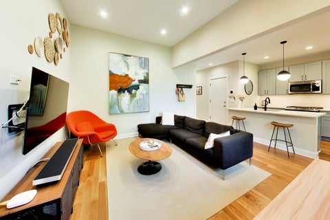 Tiny photo for 1415 W Rascher Avenue #302, Chicago, IL 60640 (MLS # 12732487)