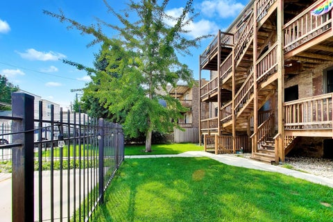Tiny photo for 1415 W Rascher Avenue #302, Chicago, IL 60640 (MLS # 12732487)