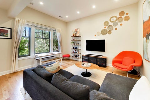 Tiny photo for 1415 W Rascher Avenue #302, Chicago, IL 60640 (MLS # 12732487)