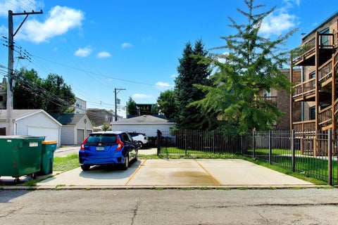 Tiny photo for 1415 W Rascher Avenue #302, Chicago, IL 60640 (MLS # 12732487)