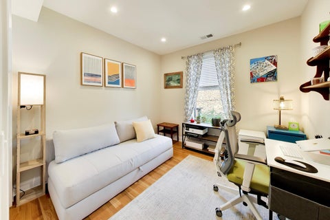 Tiny photo for 1415 W Rascher Avenue #302, Chicago, IL 60640 (MLS # 12732487)