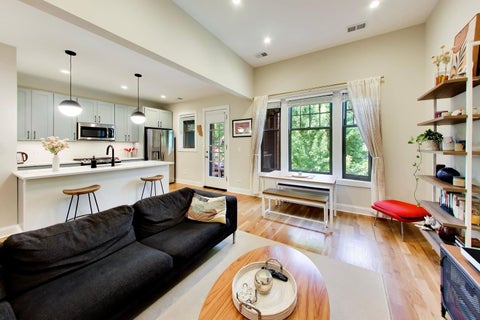 Tiny photo for 1415 W Rascher Avenue #302, Chicago, IL 60640 (MLS # 12732487)