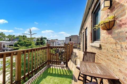 Tiny photo for 1415 W Rascher Avenue #302, Chicago, IL 60640 (MLS # 12732487)