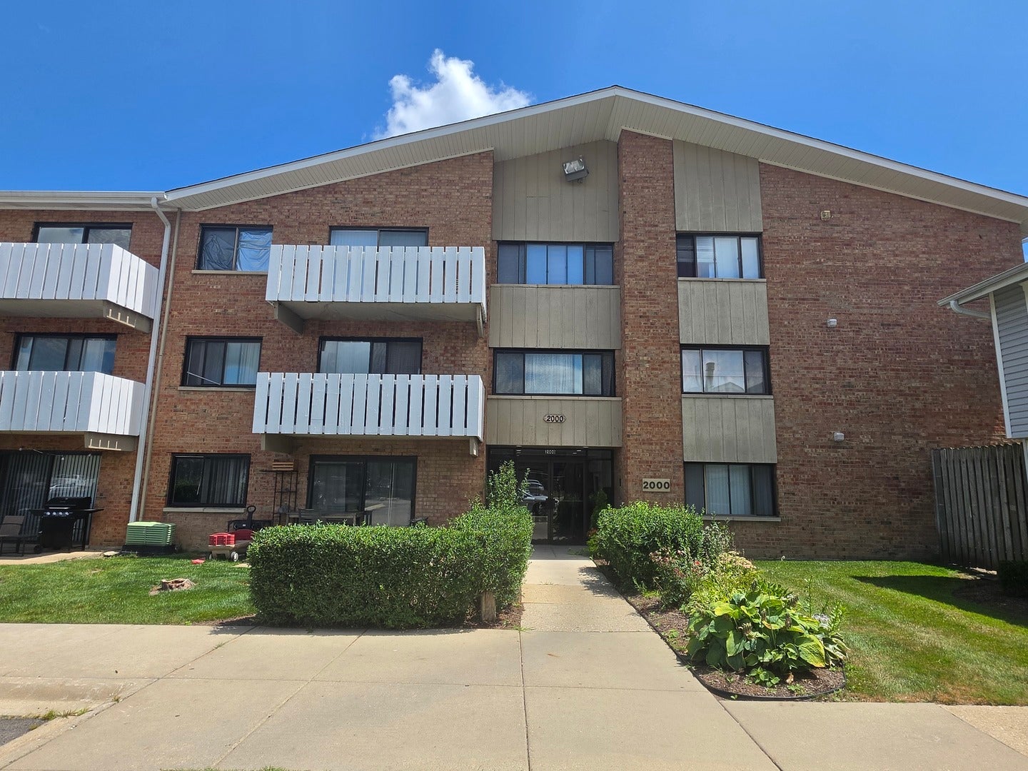2000 BAYSIDE Drive 304