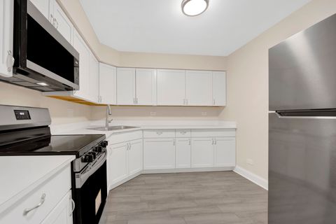 Tiny photo for 1145 Pleasant Run Drive #609, Wheeling, IL 60090 (MLS # 12602242)