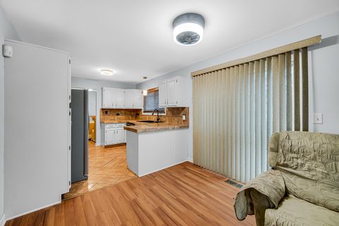 Tiny photo for 40 Huntingwood Road, Matteson, IL 60443 (MLS # 12588802)