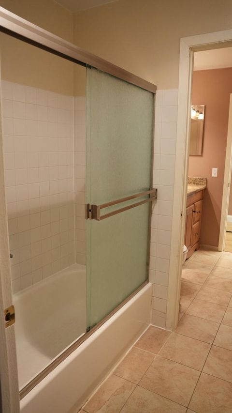 Tiny photo for 170 Inverness Court #2, Elk Grove Village, IL 60007 (MLS # 12604415)