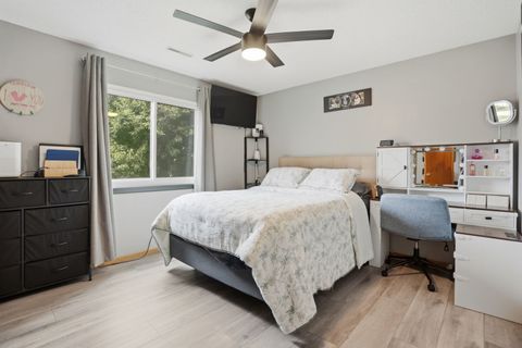 Tiny photo for 4165 Mallard Court #5, Bettendorf, IA 52722 (MLS # 12684961)