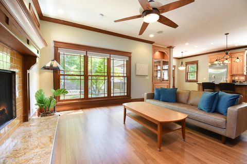 Tiny photo for 534 N Marion Street, Oak Park, IL 60302 (MLS # 12647556)
