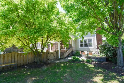 Tiny photo for 534 N Marion Street, Oak Park, IL 60302 (MLS # 12647556)