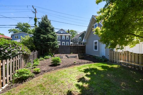 Tiny photo for 534 N Marion Street, Oak Park, IL 60302 (MLS # 12647556)