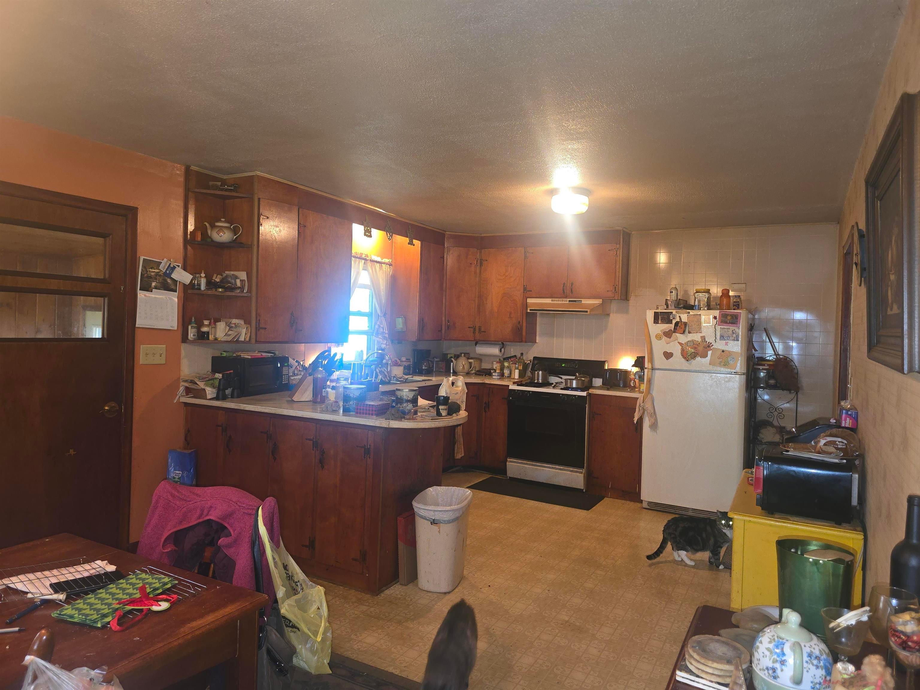 825 Locust Street
