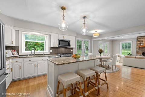 Tiny photo for 986 Commonwealth Court, Barrington, IL 60010 (MLS # 12644722)