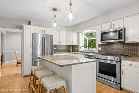 Tiny photo for 986 Commonwealth Court, Barrington, IL 60010 (MLS # 12644722)