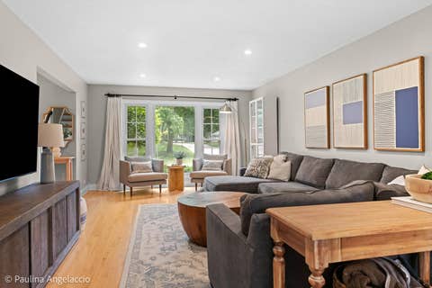 Tiny photo for 986 Commonwealth Court, Barrington, IL 60010 (MLS # 12644722)