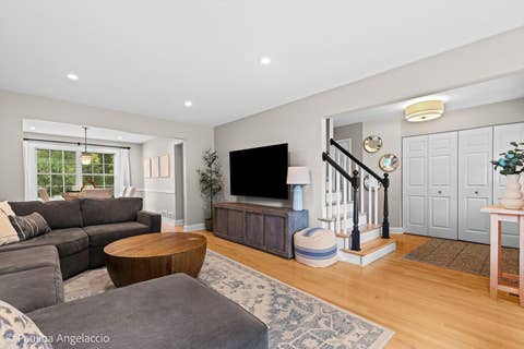 Tiny photo for 986 Commonwealth Court, Barrington, IL 60010 (MLS # 12644722)