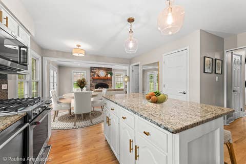 Tiny photo for 986 Commonwealth Court, Barrington, IL 60010 (MLS # 12644722)