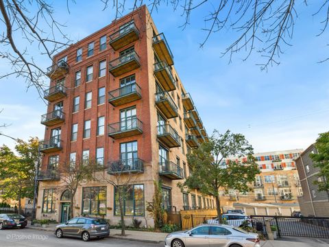 1632 S Indiana Avenue 304 Chicago IL 60616