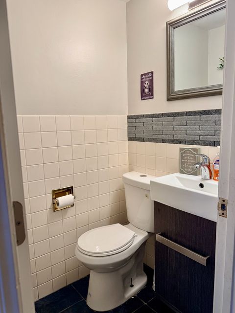 Tiny photo for 16062 Woodlawn East Avenue, South Holland, IL 60473 (MLS # 12556423)