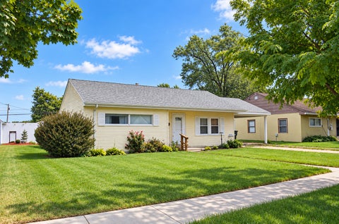 Tiny photo for 1110 Douglas Drive, Sterling, IL 61081 (MLS # 12758713)