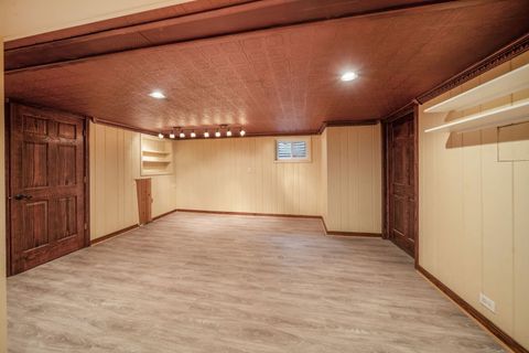 Tiny photo for 1801 Glenview Avenue, Park Ridge, IL 60068 (MLS # 12633833)