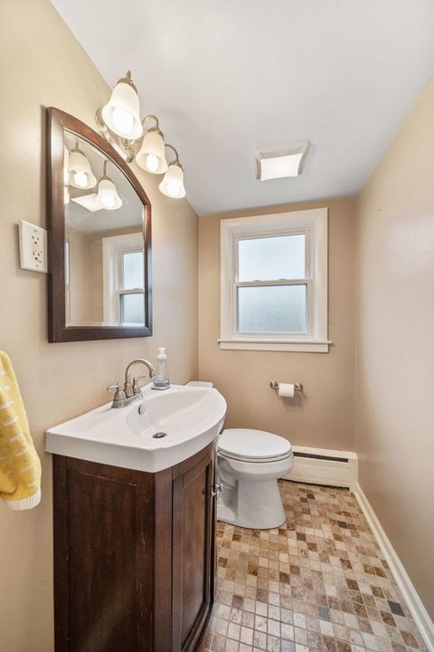 Tiny photo for 1801 Glenview Avenue, Park Ridge, IL 60068 (MLS # 12633833)