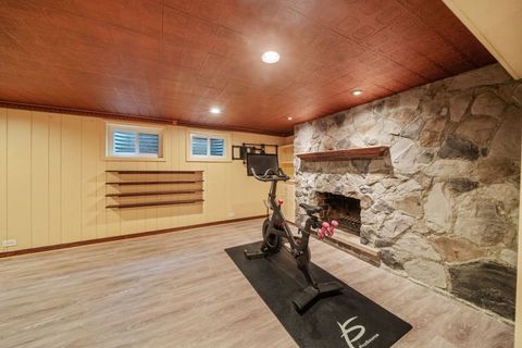 Tiny photo for 1801 Glenview Avenue, Park Ridge, IL 60068 (MLS # 12633833)