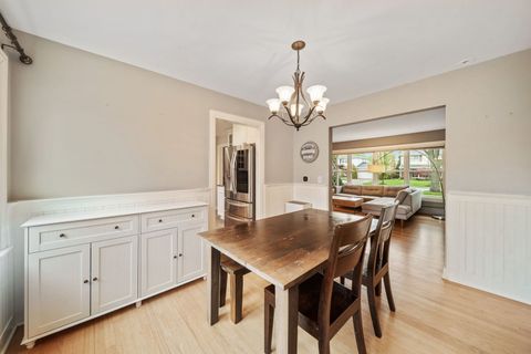 Tiny photo for 1801 Glenview Avenue, Park Ridge, IL 60068 (MLS # 12633833)