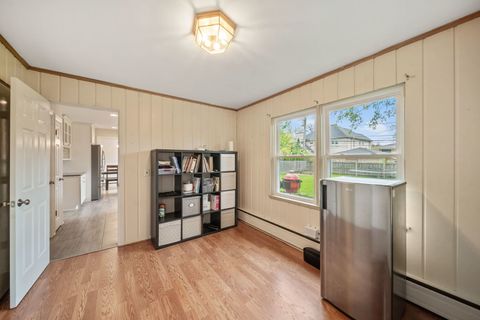 Tiny photo for 1801 Glenview Avenue, Park Ridge, IL 60068 (MLS # 12633833)