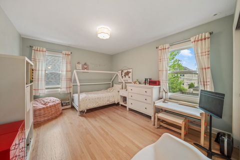 Tiny photo for 1801 Glenview Avenue, Park Ridge, IL 60068 (MLS # 12633833)