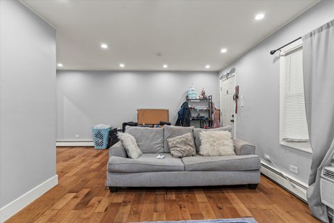 Tiny photo for 14501 Keystone Avenue #8, Midlothian, IL 60445 (MLS # 12398703)