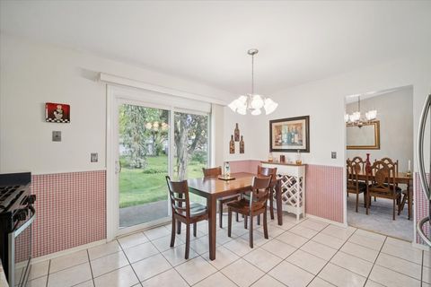 Tiny photo for 51 Chelsea Lane, Cary, IL 60013 (MLS # 12639231)