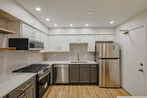 Tiny photo for 9562 PARK Lane #1D, Des Plaines, IL 60016 (MLS # 12597553)