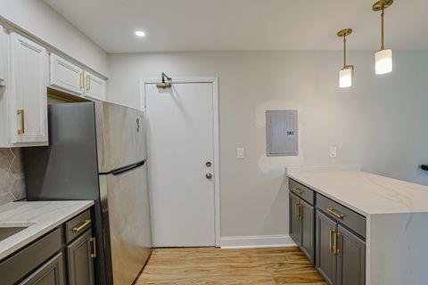 Tiny photo for 9562 PARK Lane #1D, Des Plaines, IL 60016 (MLS # 12597553)