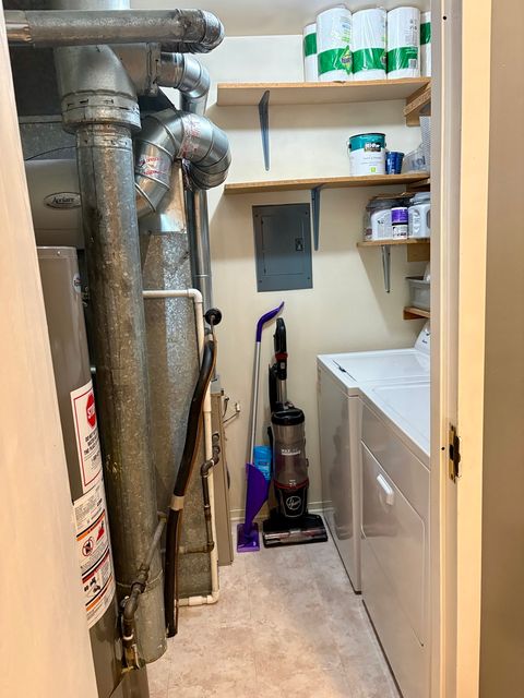 Tiny photo for 5806A Wolf Road #4, Western Springs, IL 60558 (MLS # 12604490)