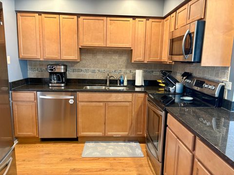 Tiny photo for 5806A Wolf Road #4, Western Springs, IL 60558 (MLS # 12604490)