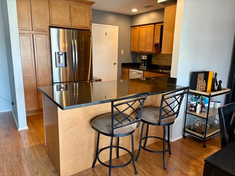 Tiny photo for 5806A Wolf Road #4, Western Springs, IL 60558 (MLS # 12604490)