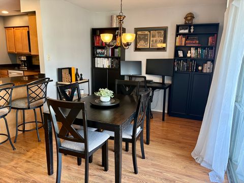 Tiny photo for 5806A Wolf Road #4, Western Springs, IL 60558 (MLS # 12604490)